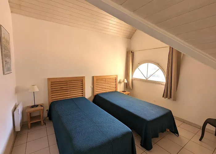 Duplex T3 Lumineux Avec Balcon, Parking Et Wifi A - Fr-1-420-140 アパート アルカション