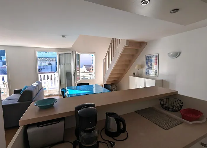 Duplex T3 Lumineux Avec Balcon, Parking Et Wifi A - Fr-1-420-140 *